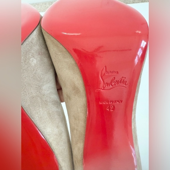 Christian Louboutin Nude/ Tan/ Beige Suede leather So Kate 120mm pumps EU 42 - Picture 9 of 9